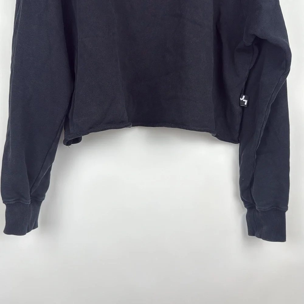 JoyLab Cropped Distressed Crew Neck Black Sweatshirt Size Medium - Picture 3 of 8